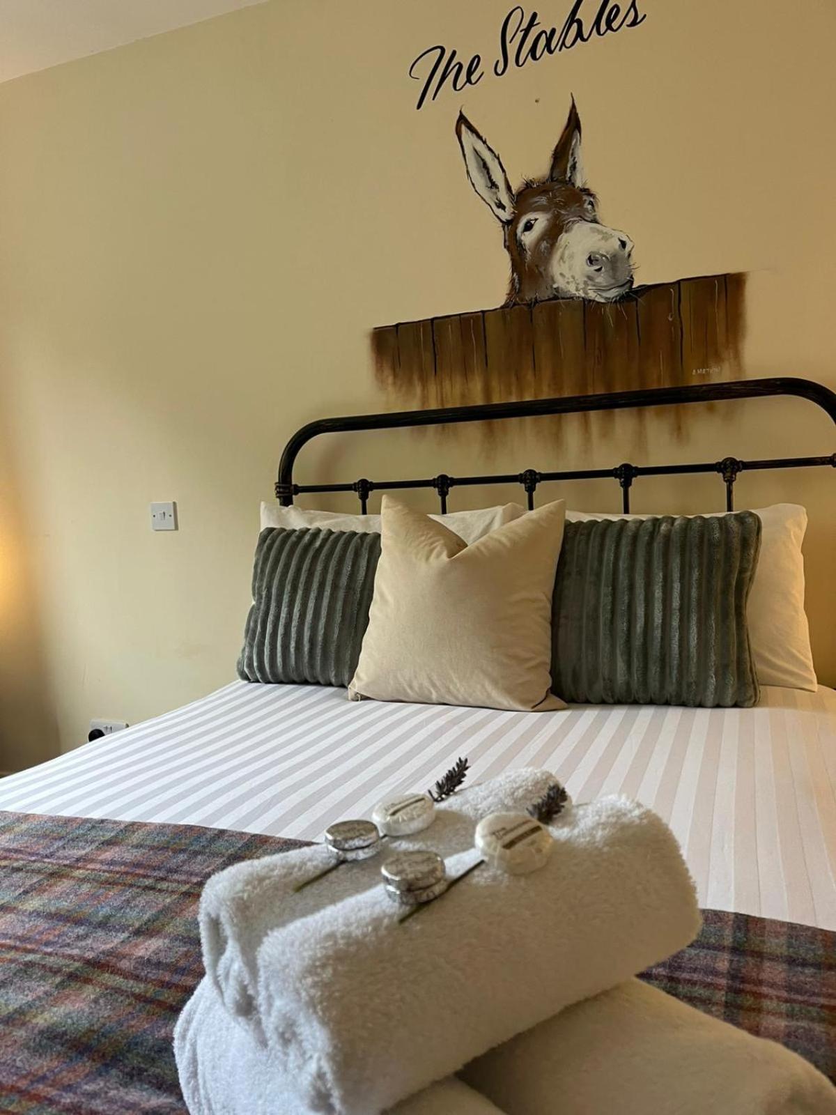 Farmyard Inn Youlgreave Εξωτερικό φωτογραφία